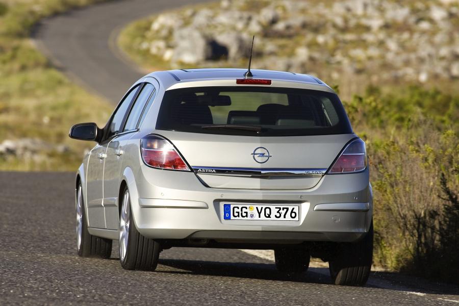  Opel Astra 2005 года  (фото 135 из 141)